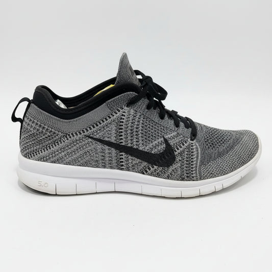 NIKE SNEAKER