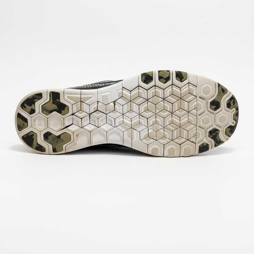 NIKE SNEAKER