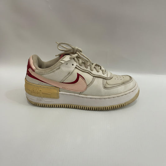 NIKE OUTMAIL SNEAKER