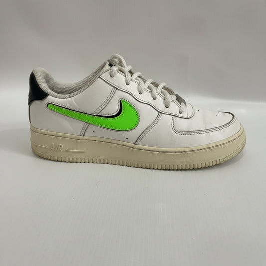 Nike white sneaker