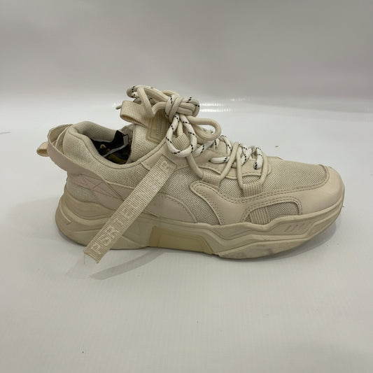 FASHION SNEAKER