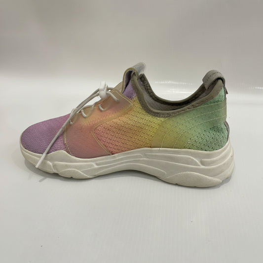 RUNNING SHOES