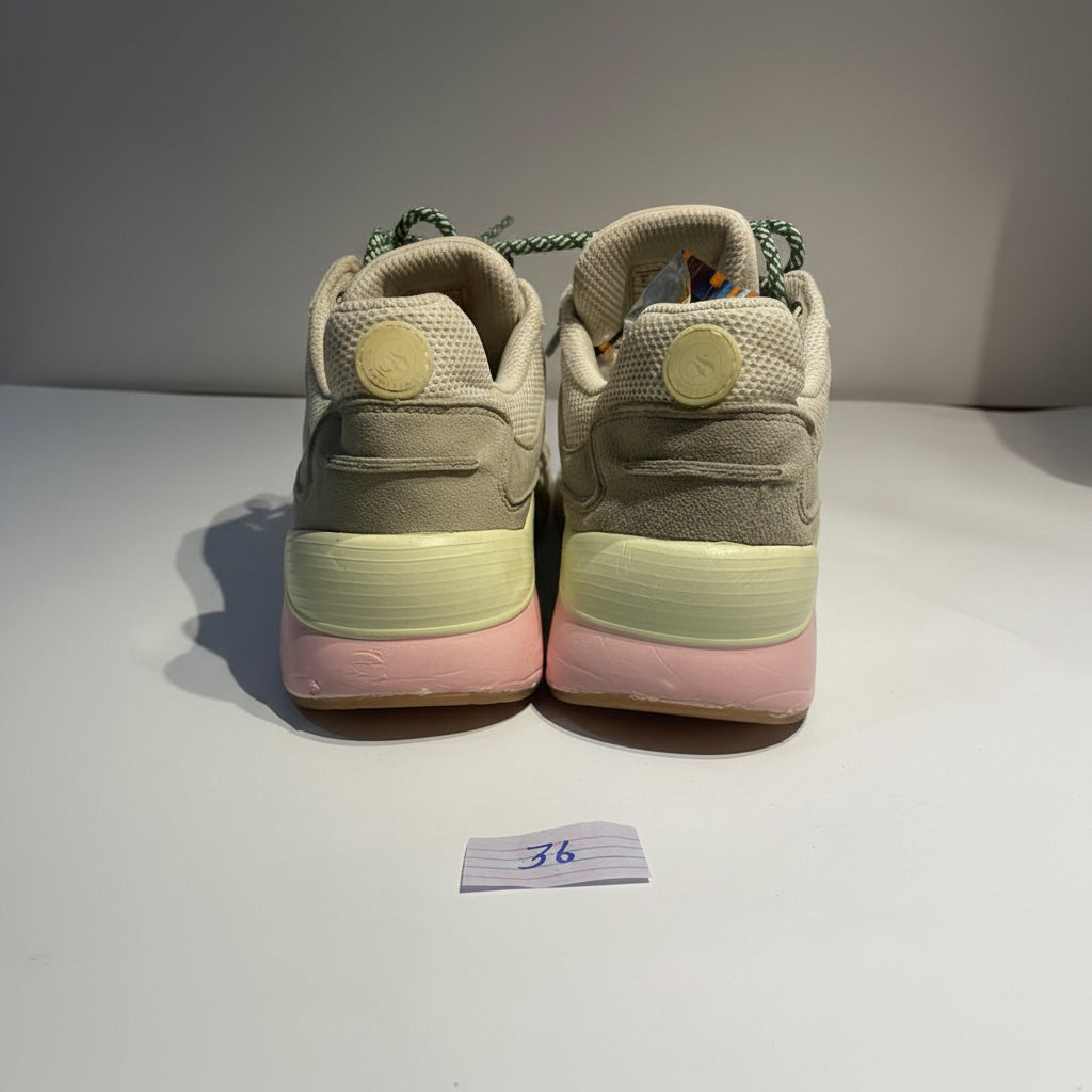 WOMENS RUNNING SHOES