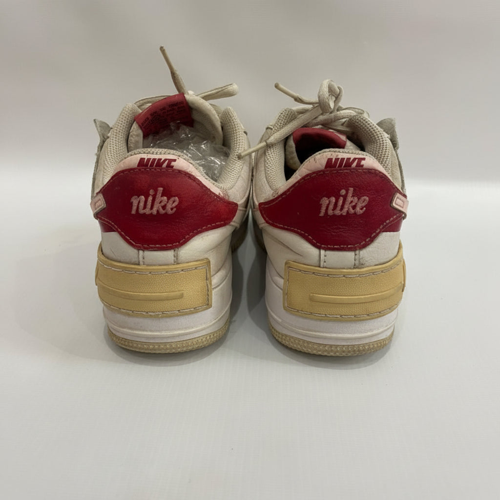 NIKE OUTMAIL SNEAKER