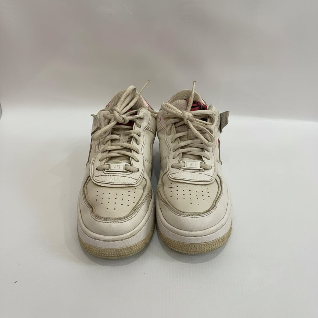 NIKE OUTMAIL SNEAKER