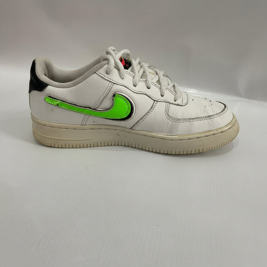 Nike white sneaker