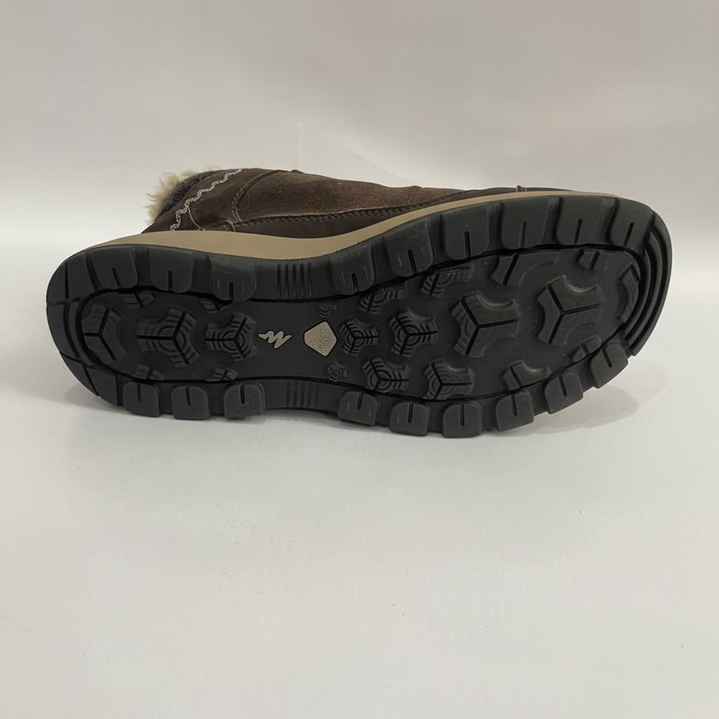 Hiking shoes