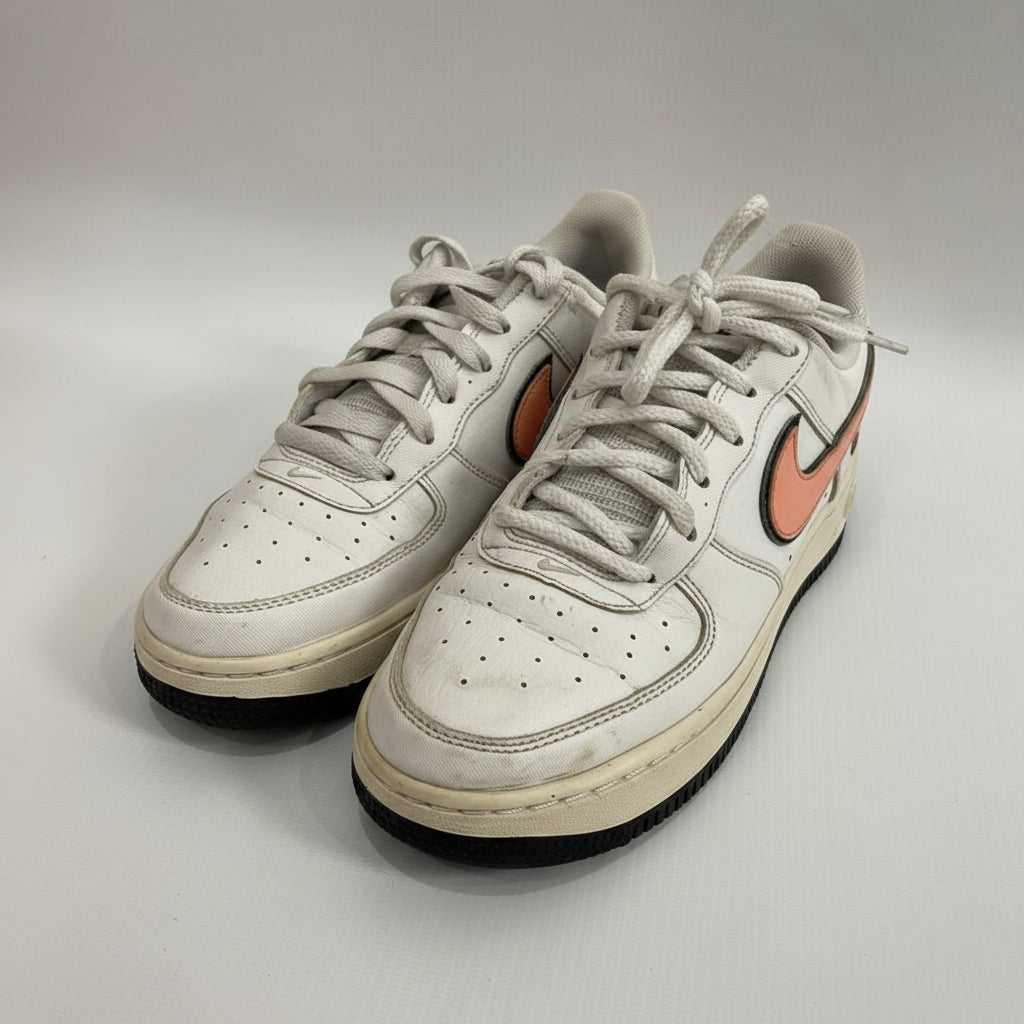 NIKE WHITE SNEAKER