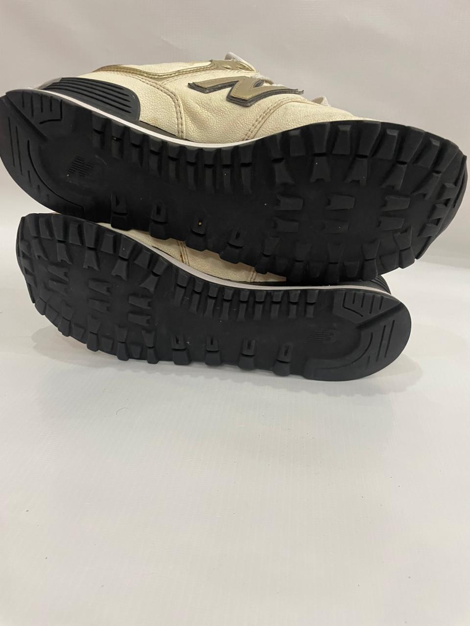 NEW BALANCE SNEAKER