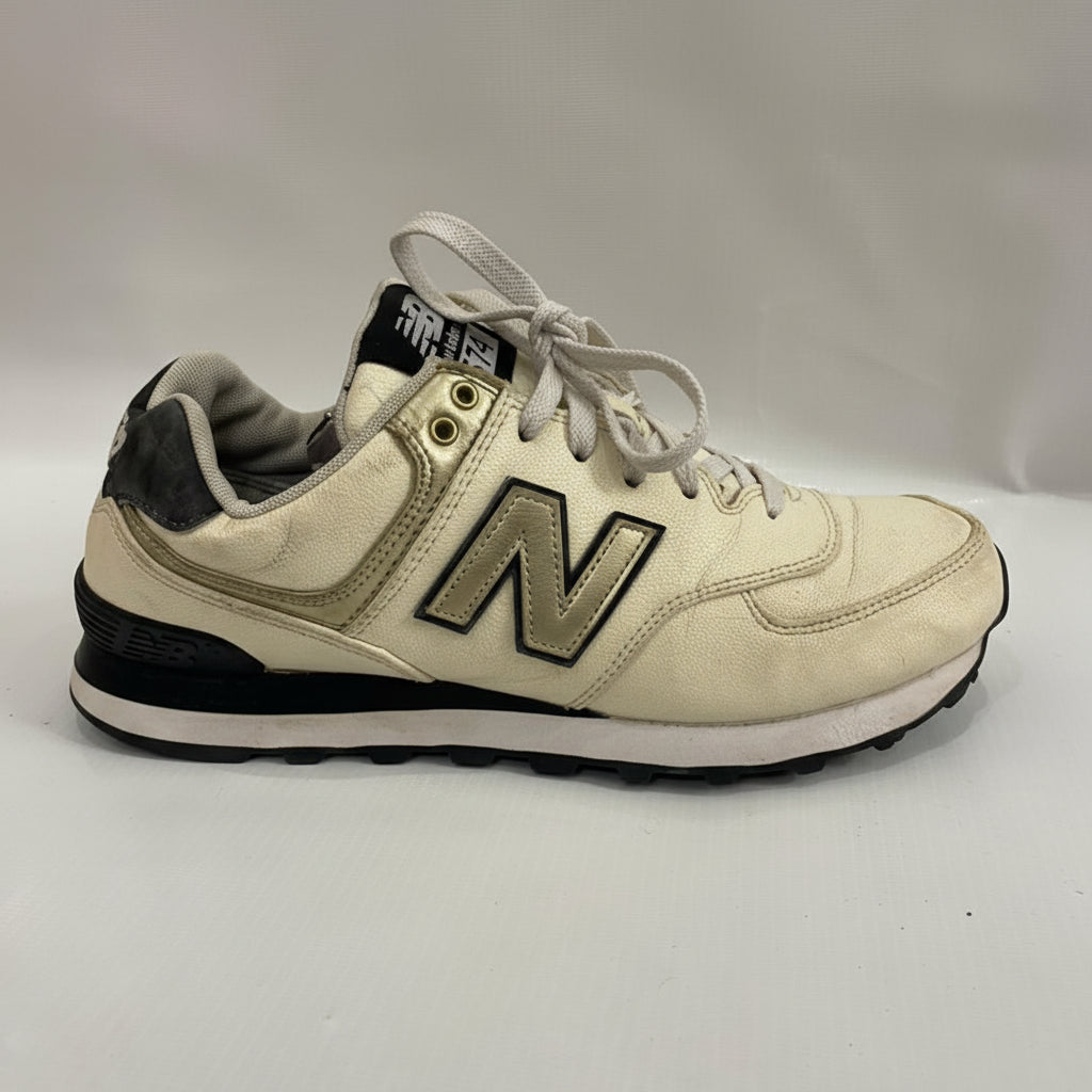NEW BALANCE SNEAKER