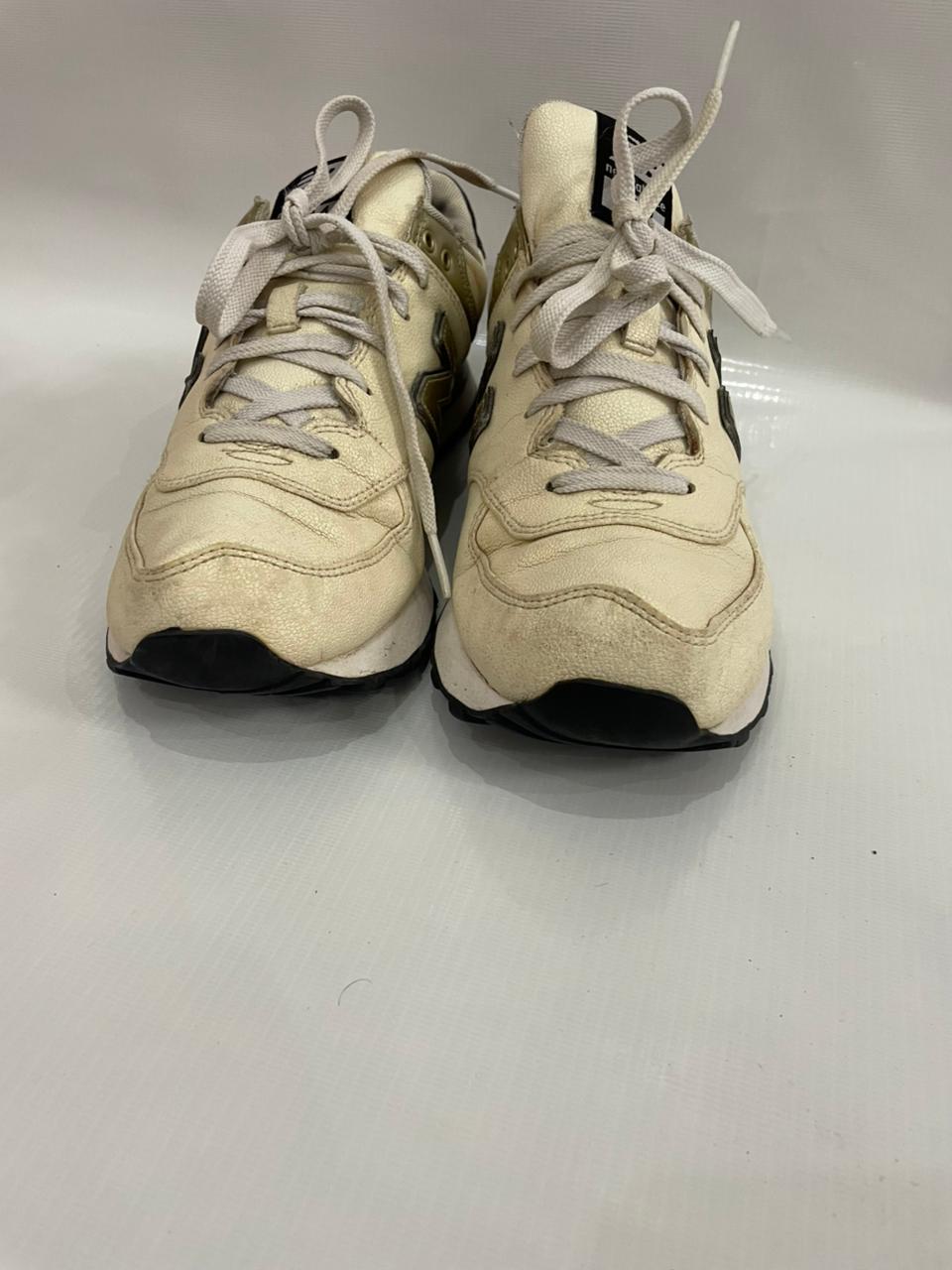 NEW BALANCE SNEAKER