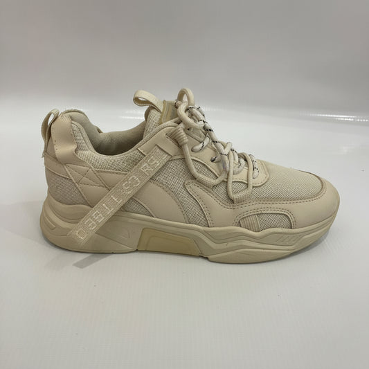 FASHION SNEAKER